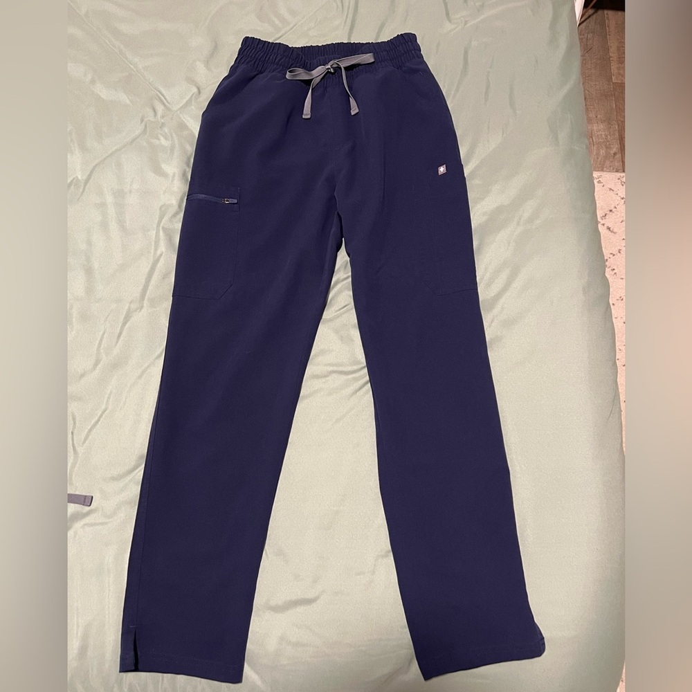 Figs High waisted Yola scrub pants (navy) ruched waistband (used)